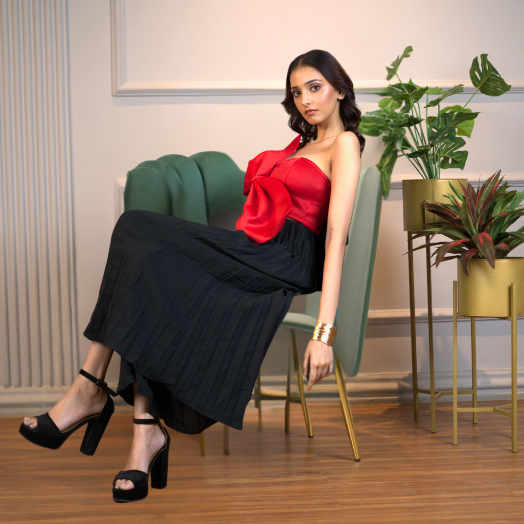 Scarlet Red Bow Crop Top – Bold. Sculpted. Unforgettable.