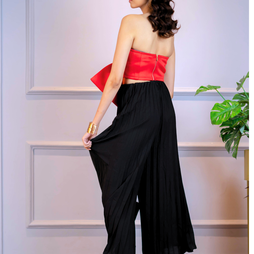 Scarlet Red Bow Crop Top – Bold. Sculpted. Unforgettable.